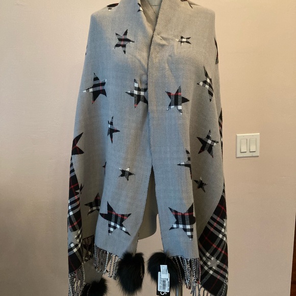 Mitchie Accessories - MITCHIE Scarf with Fox Fur Pom 🔥🔥